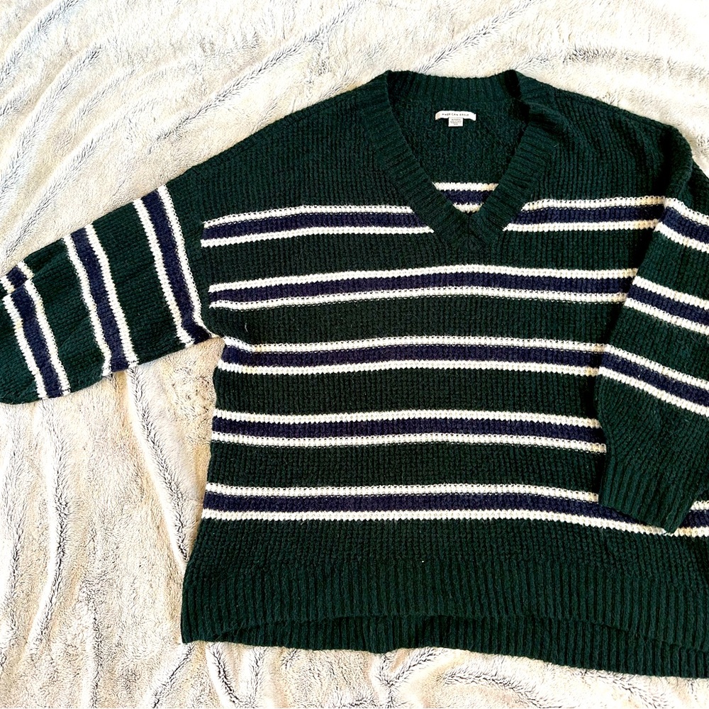 American Eagle Women’s XL green sweater